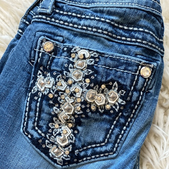 Miss Me Boot Cut Flares Jeans - Picture 2 of 8